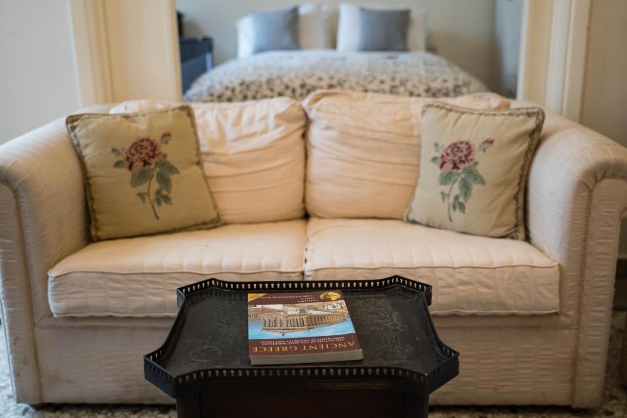 Koukaki Traditional Apartment アテネ エクステリア 写真